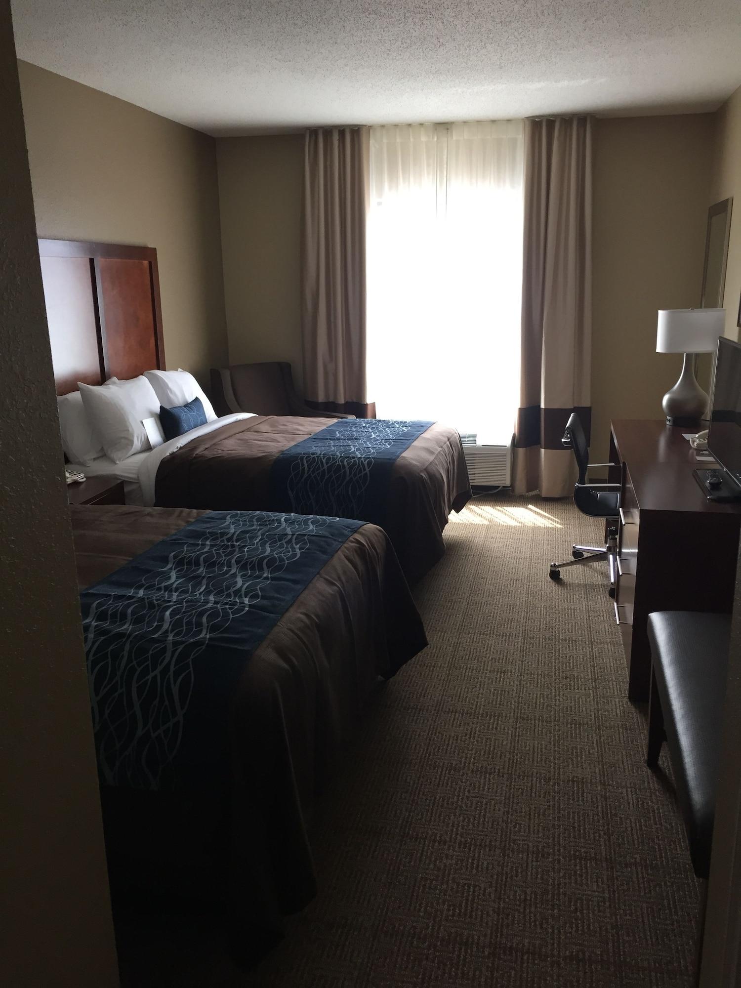 Comfort Inn & Suites Lynchburg Airport - University Area Экстерьер фото